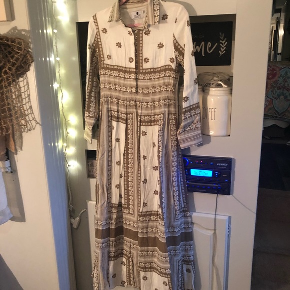 Dainty Jewell Dresses & Skirts - Dainty Jewell dress medium SOLD